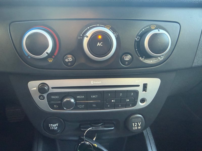 RENAULT MEGANE 3 PHASE  1.2I - 16V TCE TURBO 115CV 2013