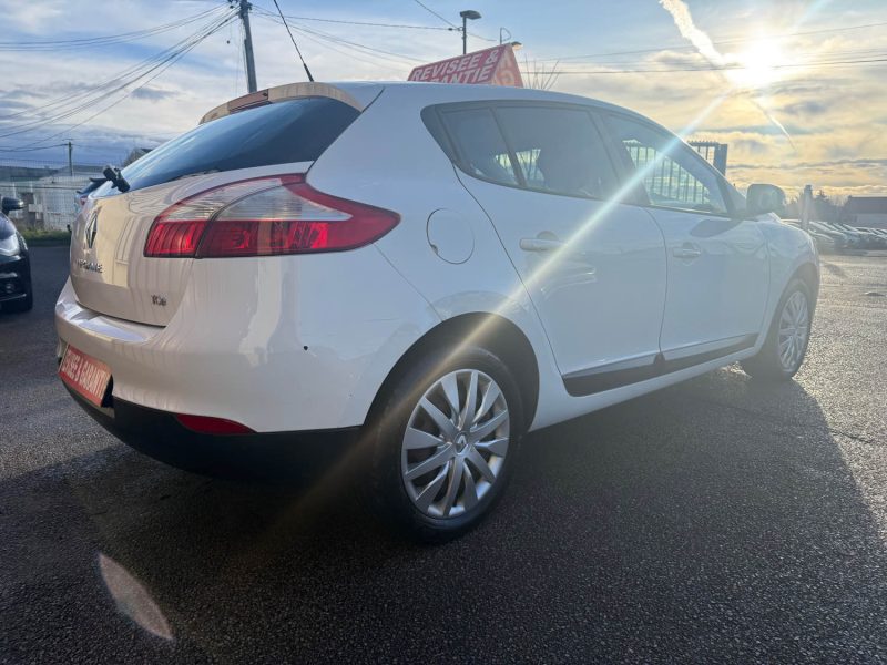 RENAULT MEGANE 3 PHASE  1.2I - 16V TCE TURBO 115CV 2013