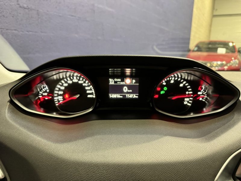 PEUGEOT 308 1.5 BlueHDi 130ch ACTIVE BUISNESS EAT8 / SUIVI COMPLET