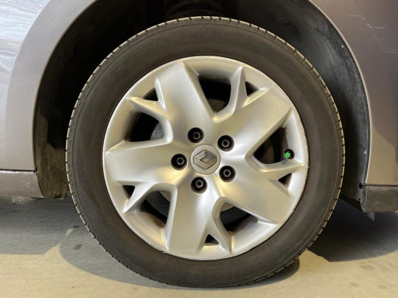 RENAULT MEGANE III 1.2 TCE 115CH ENERGY EXPRESSION *** AUCUN FRAIS À PRÉVOIR ***