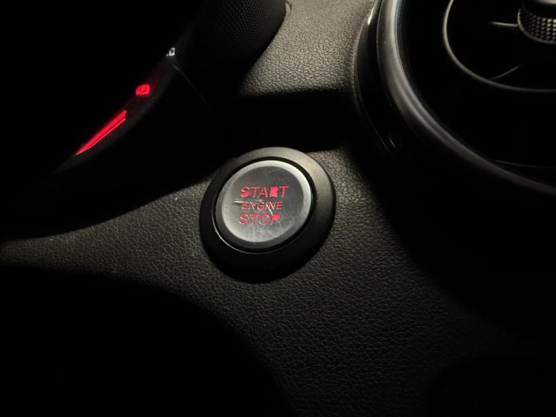 AUDI A1 1.4 TFSI 122 ch AMBITION LUXE S TRONIC 7 / AIDE AU PARKING AV+AR + SIEGES CUIR COMPLET /