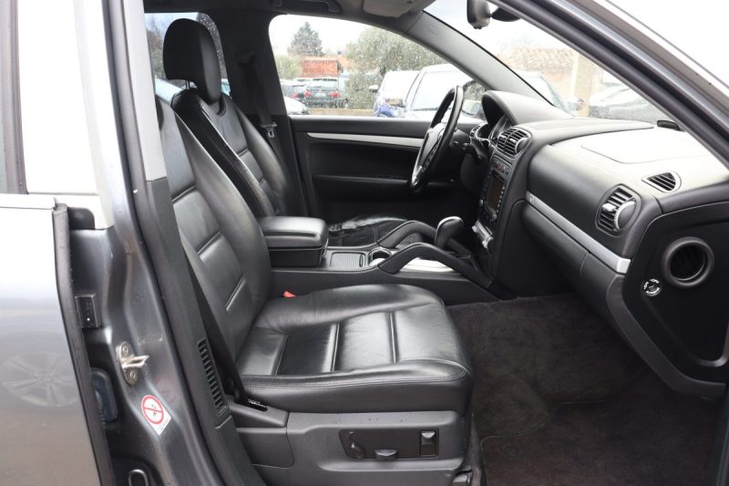 PORSCHE CAYENNE S TIPTRONIC 