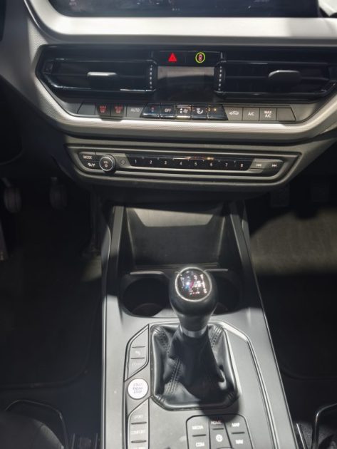 B.M.W. SERIE 1 F 118D 150CV BUSINESS DESIGN FINITON M PREMIERE MAIN ENTRETIEN COMPLET 