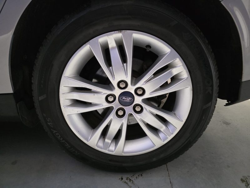 FORD FOCUS 1.0 SCTi 125ch EcoBoost TITANIUM / DISTRI OK