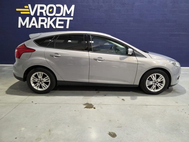 FORD FOCUS 1.0 SCTi 125ch EcoBoost TITANIUM / DISTRI OK