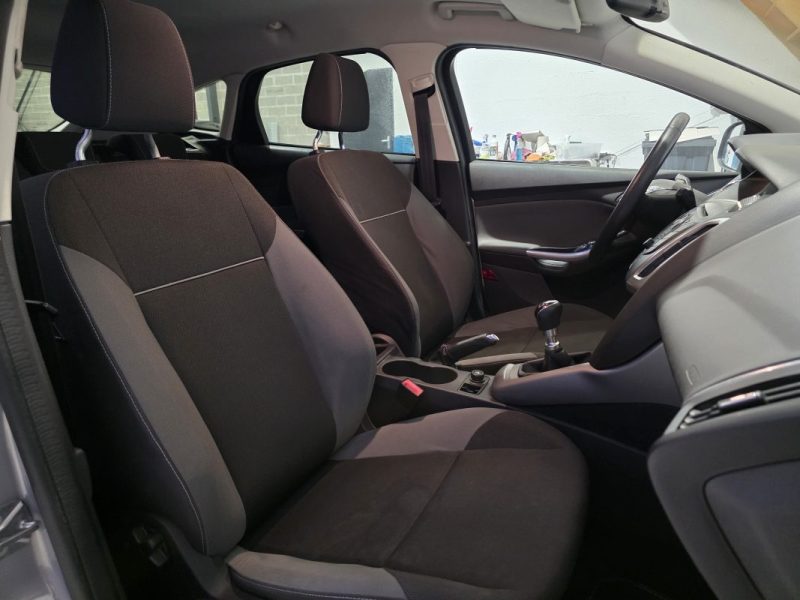 FORD FOCUS 1.0 SCTi 125ch EcoBoost TITANIUM / DISTRI OK