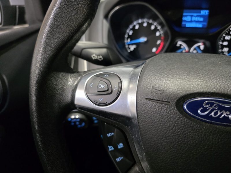 FORD FOCUS 1.0 SCTi 125ch EcoBoost TITANIUM / DISTRI OK