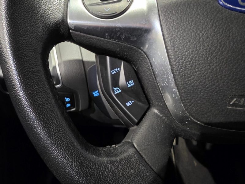 FORD FOCUS 1.0 SCTi 125ch EcoBoost TITANIUM / DISTRI OK