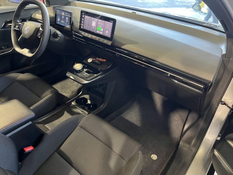 M.G. MG4 170 STANDARD TRÈS BON ÉTAT