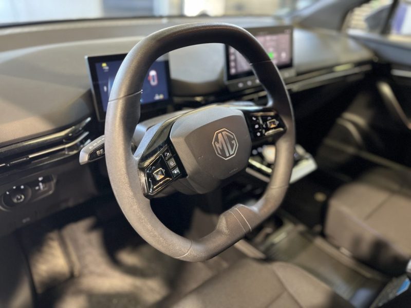 M.G. MG4 170 STANDARD TRÈS BON ÉTAT