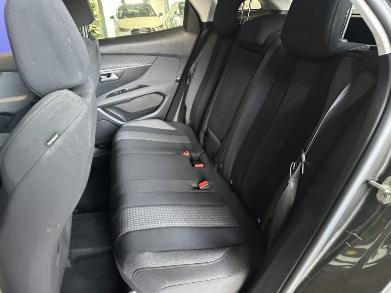 PEUGEOT 3008 1.2i 131 EAT8 CROSSWAY / COURROIE FAITE / CAR PLAY / 2018