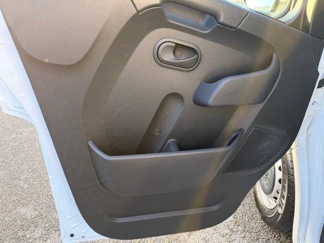 RENAULT MASTER L2H2 2.3 BLUE DCI 135 GRAND CONFORT / PACK NAVIGATION / PACK EASY PROTECT / PRIX HT  2023