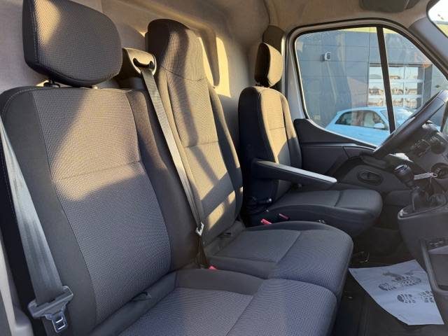 RENAULT MASTER L2H2 2.3 BLUE DCI 135 GRAND CONFORT / PACK NAVIGATION / PACK EASY PROTECT / PRIX HT  2023