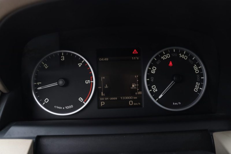 LAND ROVER RANGE ROVER DISCOVERY 4 7 PLACES 