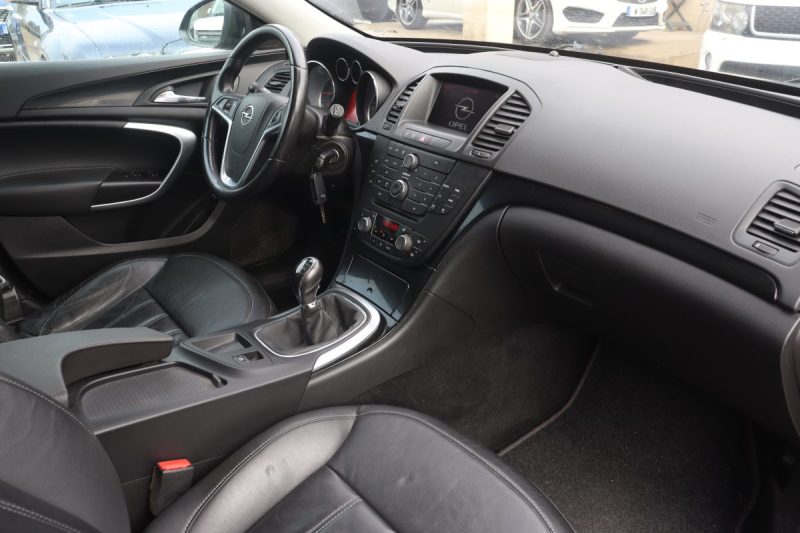 OPEL INSIGNIA SPORTS TOURER  2.0 TURBO COSMO 4X4 