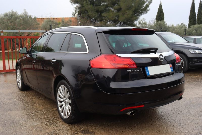 OPEL INSIGNIA SPORTS TOURER  2.0 TURBO COSMO 4X4 