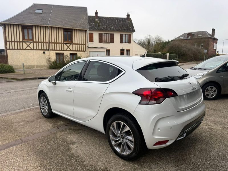 Citroën DS4 1.6 e-HDi 115Ch Airdream So Chic BMP6 - 52 805 km