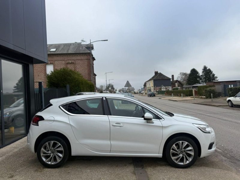 Citroën DS4 1.6 e-HDi 115Ch Airdream So Chic BMP6 - 52 805 km