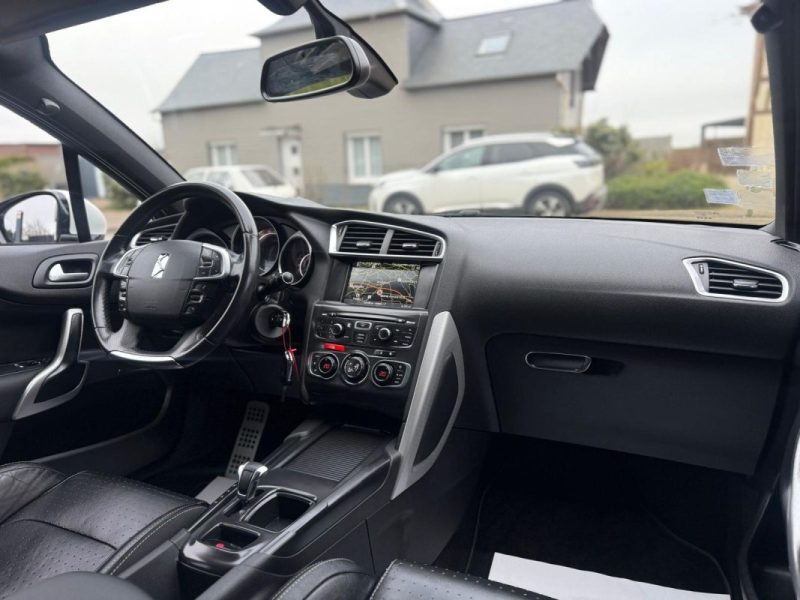 Citroën DS4 1.6 e-HDi 115Ch Airdream So Chic BMP6 - 52 805 km