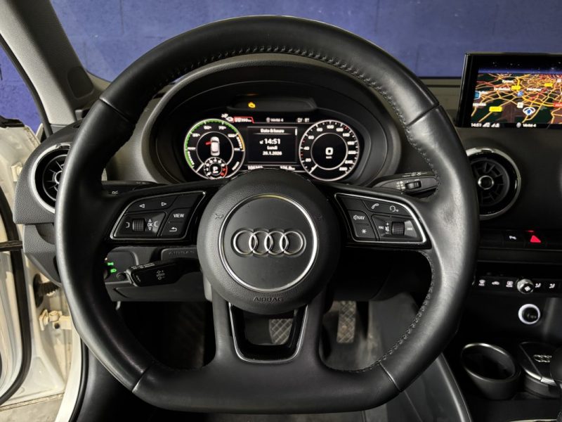 AUDI A3 SPORTBACK E-TRON HYBRIDE 1.4 TFSI 204CV 2017 / VIRTUAL / KEYLESS / CAMERA DE RECUL / CARPLAY