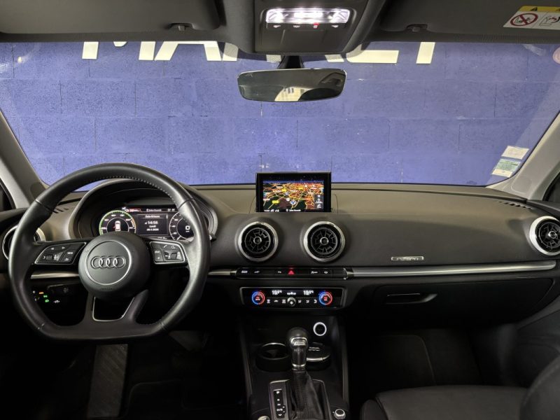 AUDI A3 SPORTBACK E-TRON HYBRIDE 1.4 TFSI 204CV 2017 / VIRTUAL / KEYLESS / CAMERA DE RECUL / CARPLAY