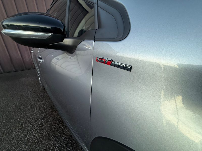 PEUGEOT 2008 GT LINE BOITE AUTOMATIQUE 1.2 PURETECH 110CV 2017