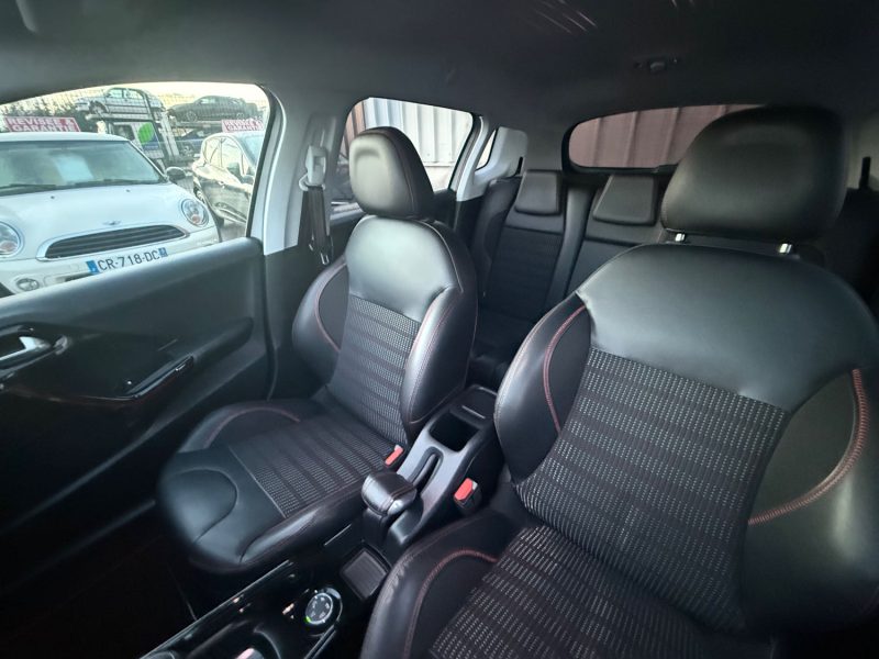 PEUGEOT 2008 GT LINE BOITE AUTOMATIQUE 1.2 PURETECH 110CV 2017