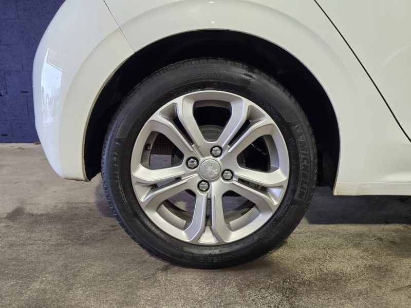 PEUGEOT 208 82Cv 1.2 ACTIVE S&S DISTIBUTION OK