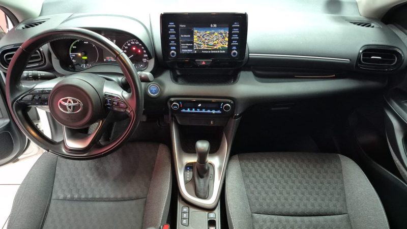 TOYOTA YARIS 4 BERLINE 116cv HYBRIDE FRANCE BUSINESS/1 ERE MAIN/TVA RECUPERABLE