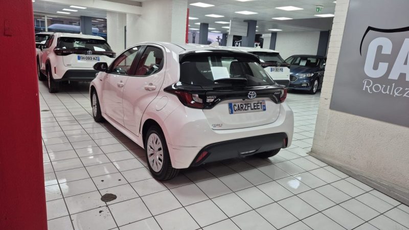 TOYOTA YARIS 4 BERLINE 116cv HYBRIDE FRANCE BUSINESS/1 ERE MAIN/TVA RECUPERABLE