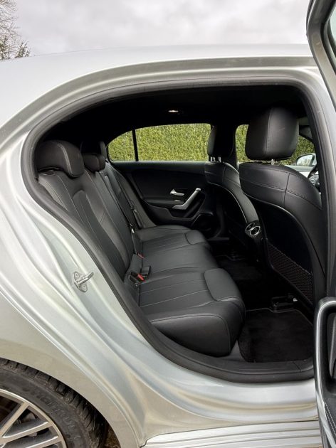 MERCEDES CLASSE A180 136ch PROGESSIVE LINE / CAMÉRA DE RECUL / SIÈGES CHAUFFANTS