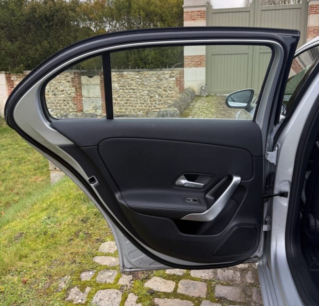 MERCEDES CLASSE A180 136ch PROGESSIVE LINE / CAMÉRA DE RECUL / SIÈGES CHAUFFANTS