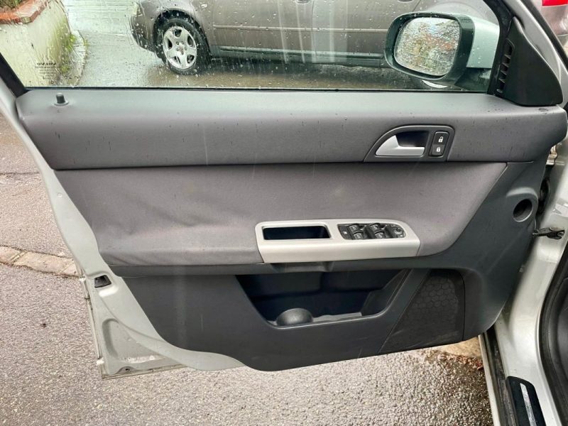 VOLVO S40 1.6D 110 MOMENTUM 