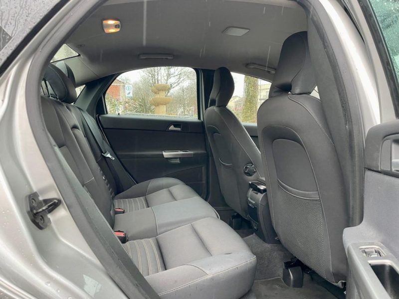 VOLVO S40 1.6D 110 MOMENTUM 