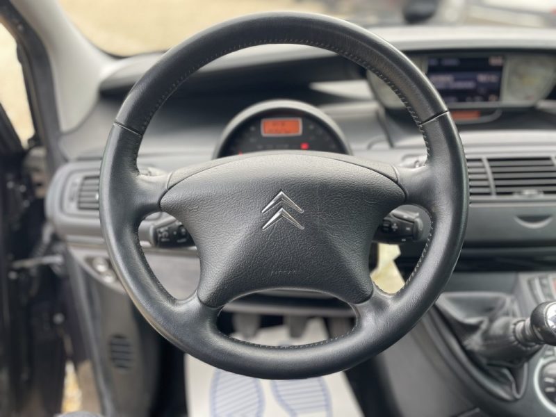 CITROEN C8 2.0 HDI 135 CH 7PLACES  FINITION HAUTE MOYENNE 2011