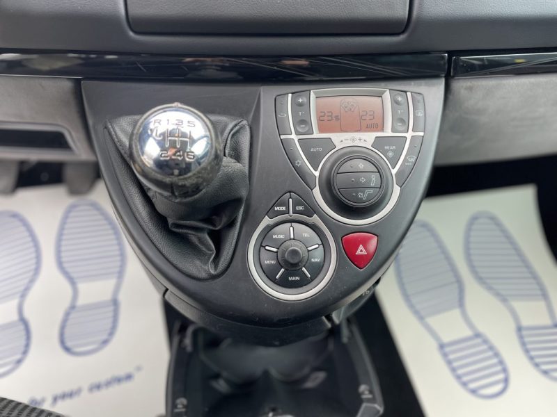 CITROEN C8 2.0 HDI 135 CH 7PLACES  FINITION HAUTE MOYENNE 2011