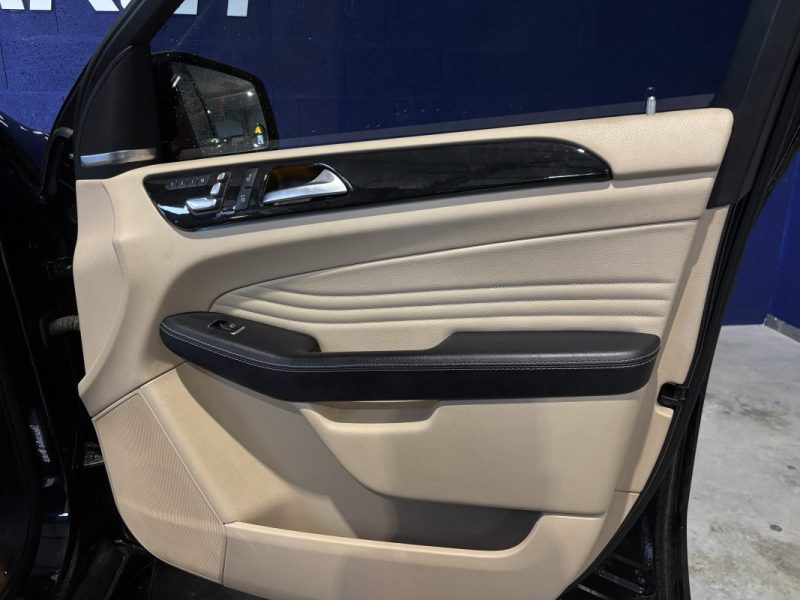 MERCEDES BENZ CLASSE GLE AMG LINE 3.0 V6 258 / KEYLESS / CARPLAY / CAMERA 360 / VOLANT CHAUFFANT 