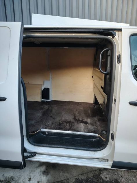 CITROËN JUMPY FG M 120 CLUB – 2020 – CAMÉRA 360° – 76 300 KM – TVA RÉCUP