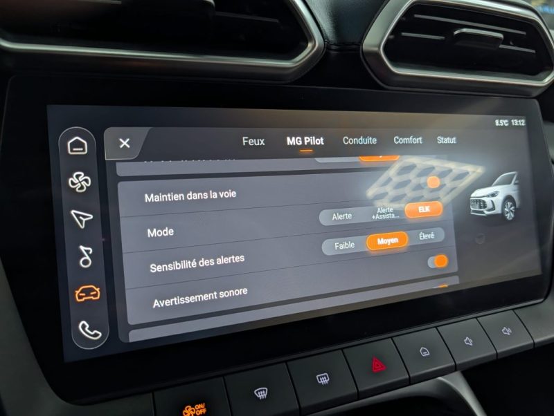 MG ZS 1.5 HYBRID+ 197 cv LUXURY 