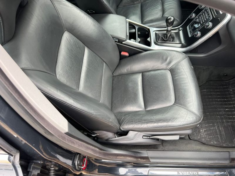 VOLVO V70 D3 136 CH START&STOP MOMENTUM