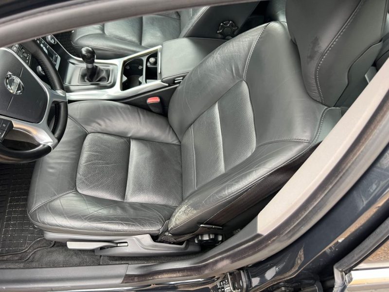 VOLVO V70 D3 136 CH START&STOP MOMENTUM