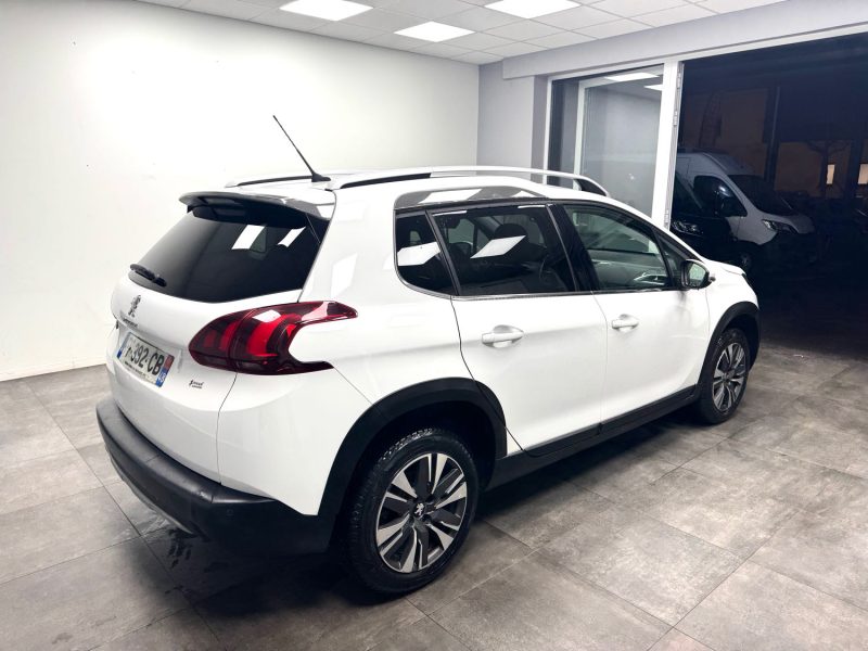 PEUGEOT 2008 1.2 ESSENCE 130CH ALLURE BVM6 S&S 2019