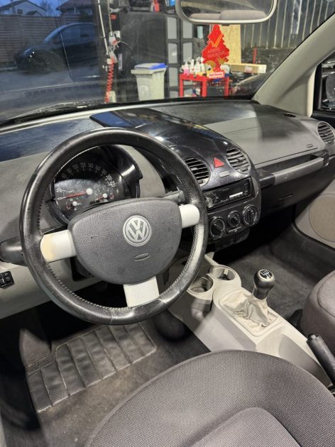 VOLKSWAGEN NEW BEETLE -1.4i - 2004 - 134 010Kms - Premier Main - Distrib ok - SUIVIT VOLKSWAGEN
