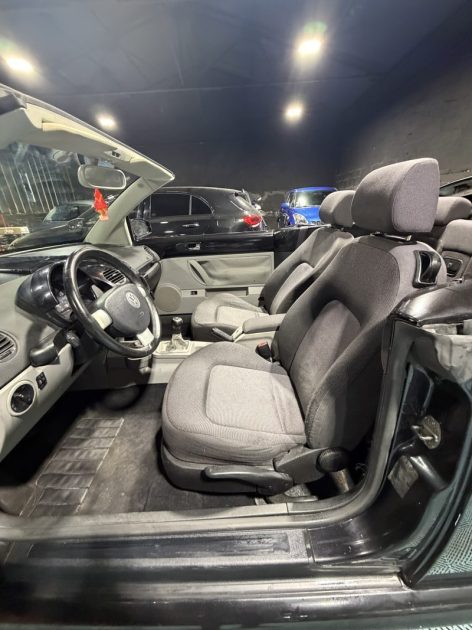 VOLKSWAGEN NEW BEETLE -1.4i - 2004 - 134 010Kms - Premier Main - Distrib ok - SUIVIT VOLKSWAGEN