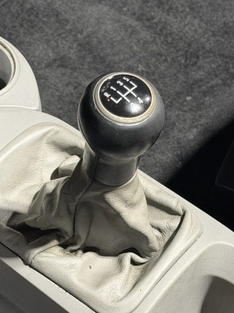 VOLKSWAGEN NEW BEETLE -1.4i - 2004 - 134 010Kms - Premier Main - Distrib ok - SUIVIT VOLKSWAGEN