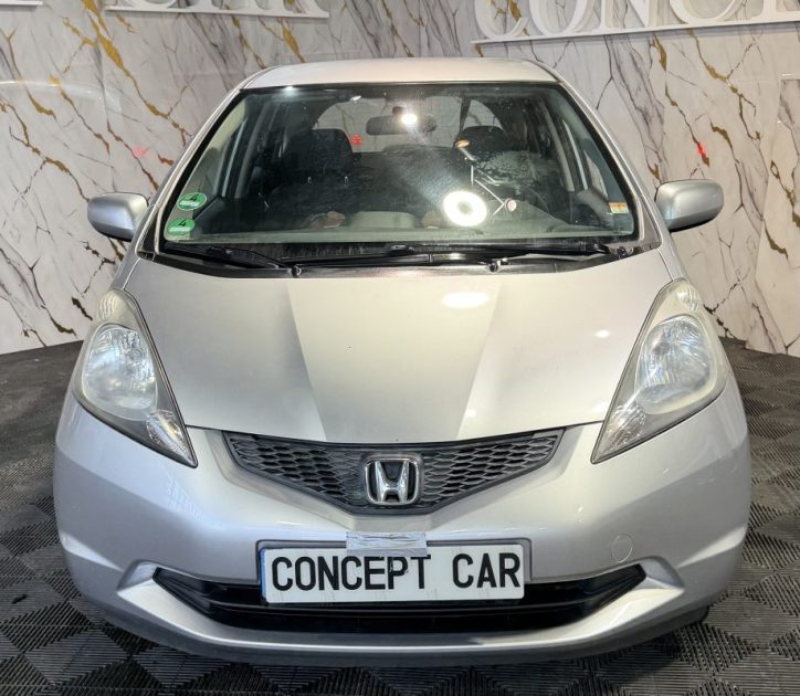 HONDA JAZZ - 1.2 i-VTEC- 2010 - 81 250Kms - Premier Main - Suivit HONDA