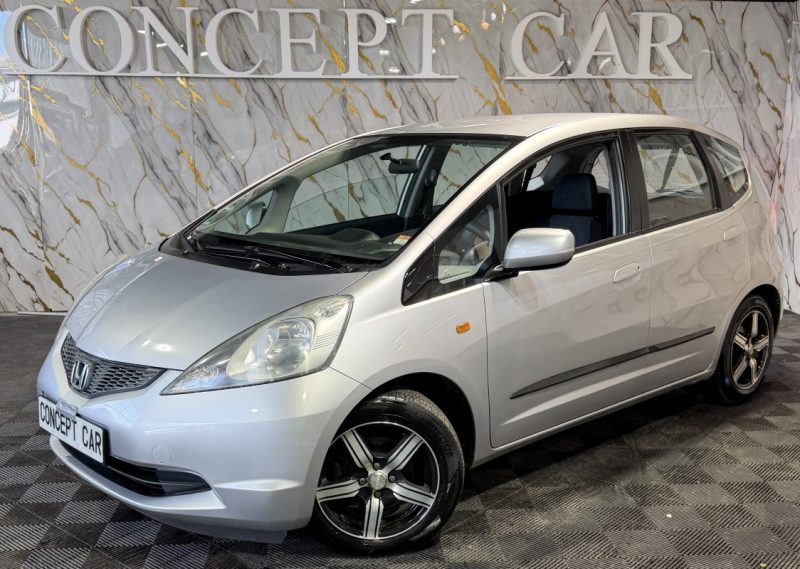 HONDA JAZZ - 1.2 i-VTEC- 2010 - 81 250Kms - Premier Main - Suivit HONDA