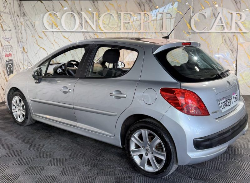 PEUGEOT 207 - 1.4e 75ch Urban - 2006 - 83 263Kms - Distrib Ok - Suivit Complet PEUGEOT