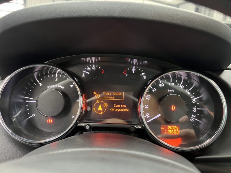 Peugeot 3008 1.6 e-HDi 115ch Allure | 120 000 km | Toit panoramique | GPS | Tête-haute