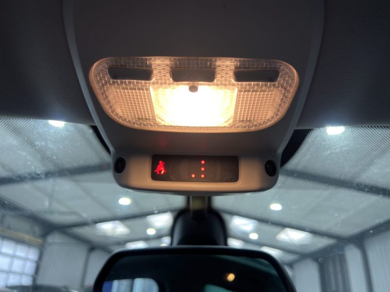 Peugeot 3008 1.6 e-HDi 115ch Allure | 120 000 km | Toit panoramique | GPS | Tête-haute